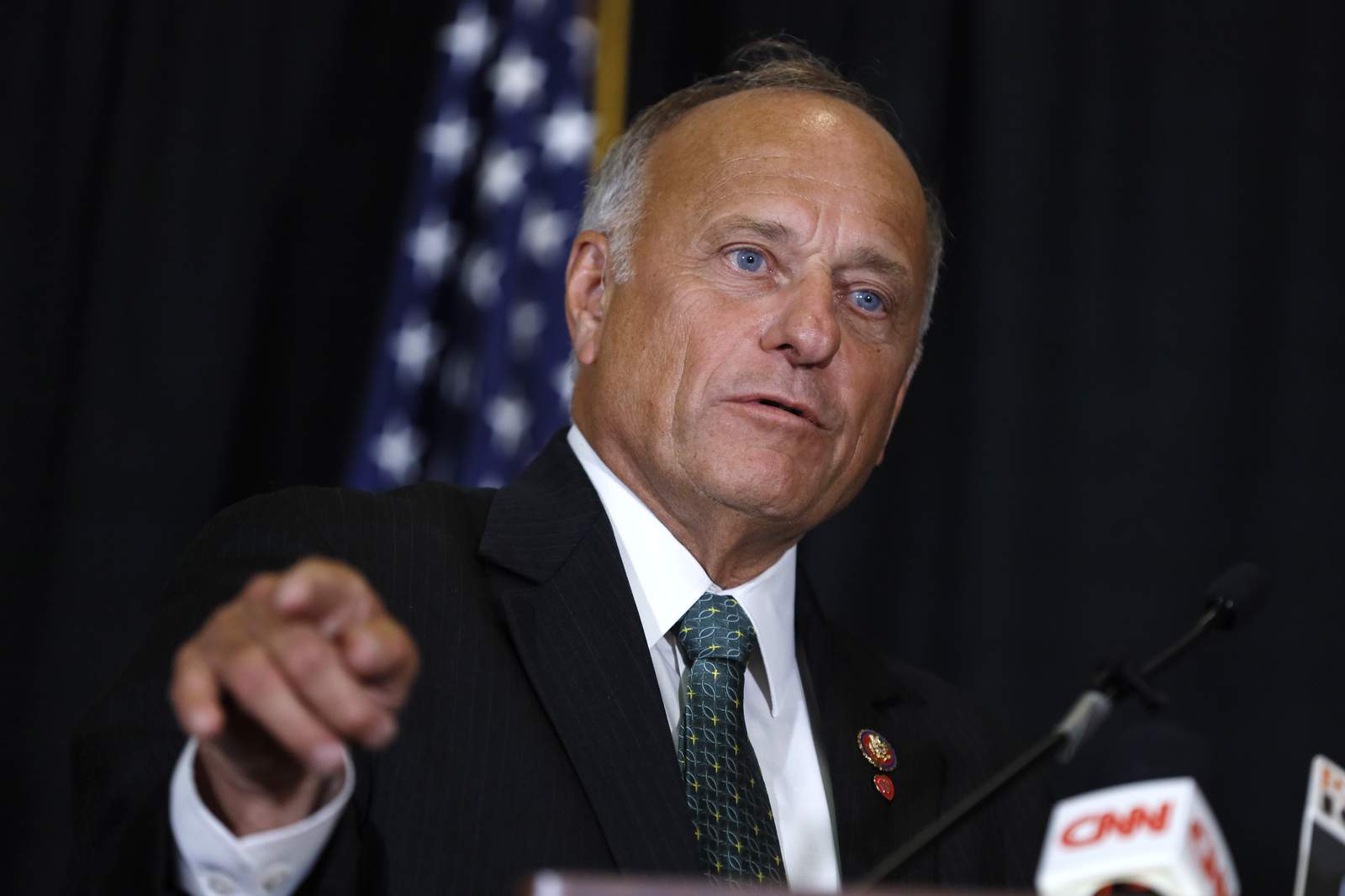 Shunned by his party, Iowa's Steve King fights for his seat