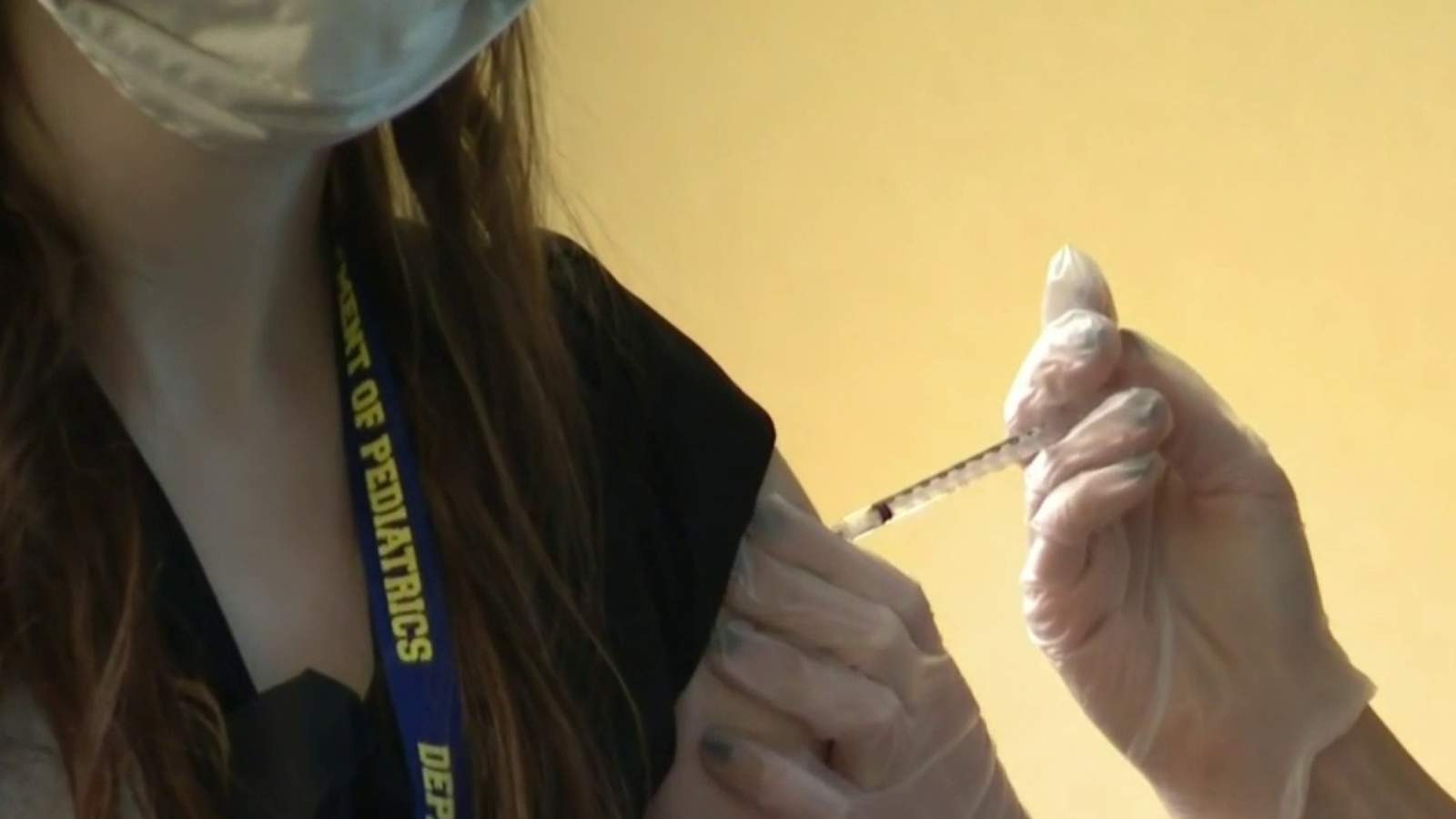 Hundreds receive COVID-19 vaccine at Michigan Stadium