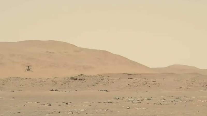 Small NASA chopper makes 3rd Mars flight