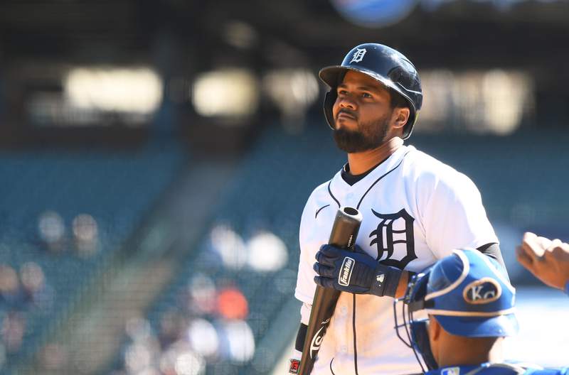 Candelario helps Tigers beat White Sox 6-5 for series win