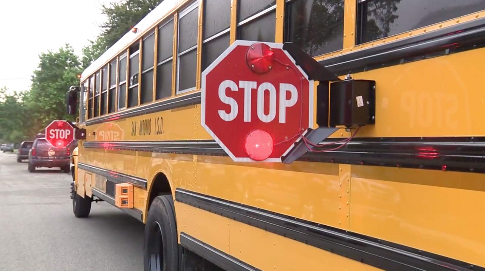 Michigan police crackdown on drivers illegally passing school buses
