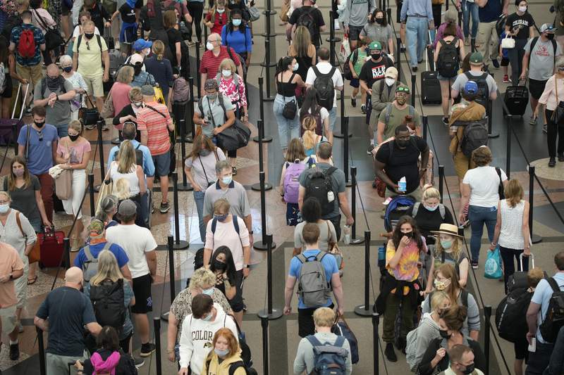 Southwest, American delays hint at hard summer for travelers