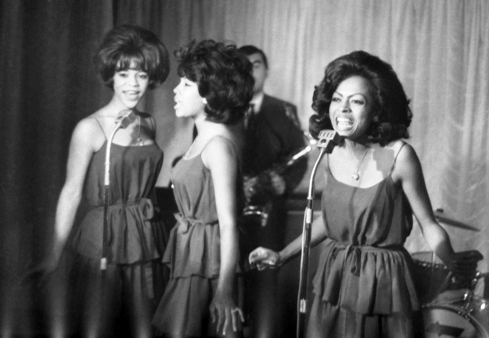 Morning Briefing Feb. 9, 2021: Motown legend Mary Wilson dies, WHO findings from China lab, polar bear dies at Detroit Zoo and more