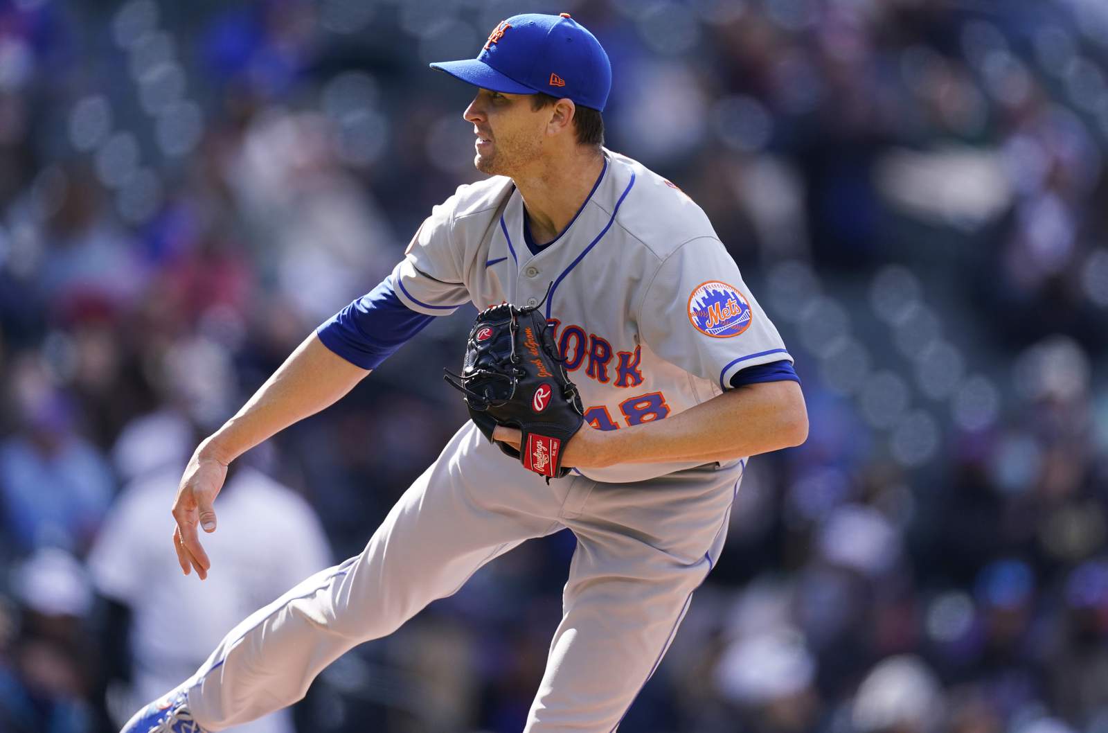 DeGrom strikes out 9 in row as Mets split with Rockies