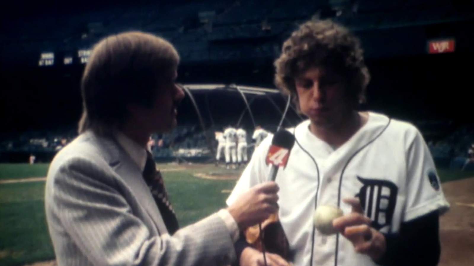 Are you talking only to the baseball?: Check out this interview with a rookie Mark Fidrych