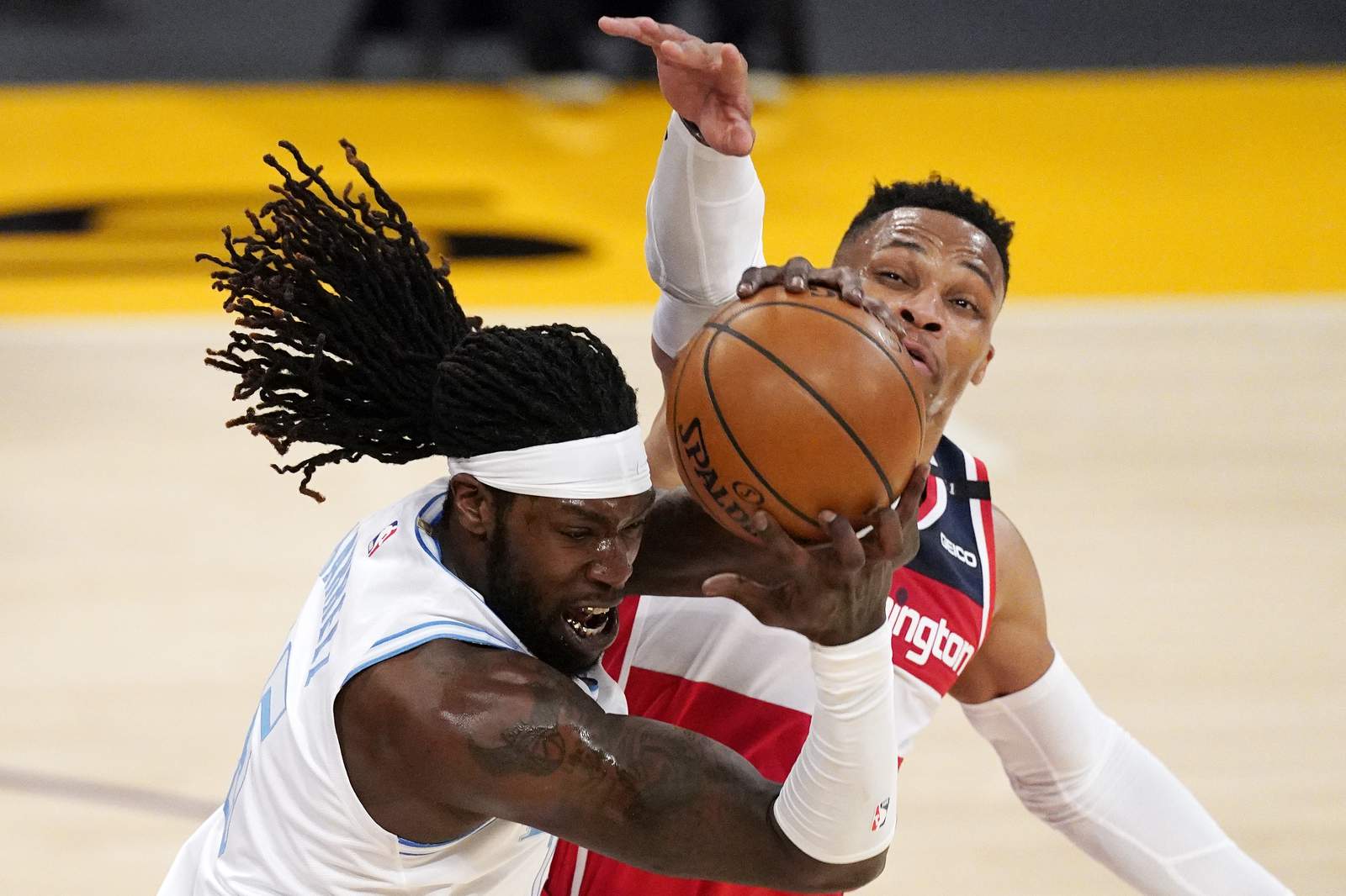 Wizards win 5th straight, hold off Lakers 127-124 in OT