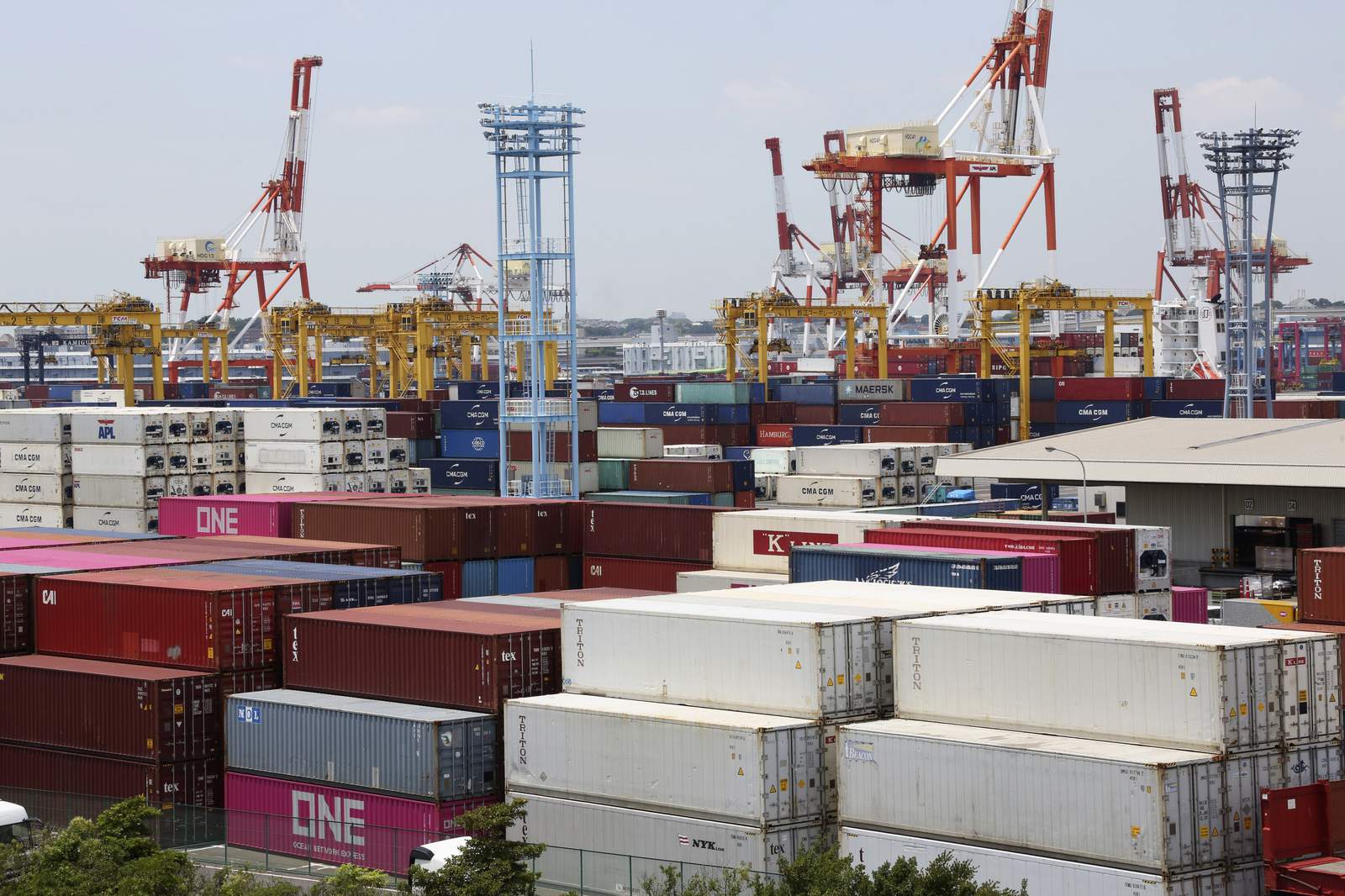 Japan exports fall 15% in August as pandemic pummels trade