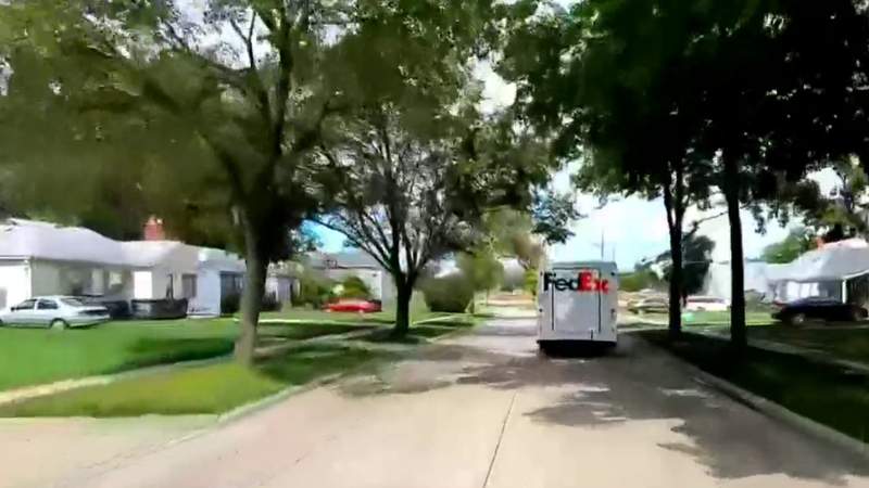 Nightside Report Sept. 17, 2021: Man posing as FedEx driver stealing packages in Oakland County, Detroit residents call for evacuations in neighborhood after ground shift damages area