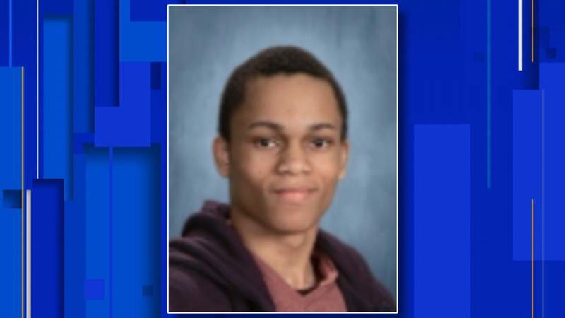 Detroit police looking for missing 17-year-old boy with mental illness