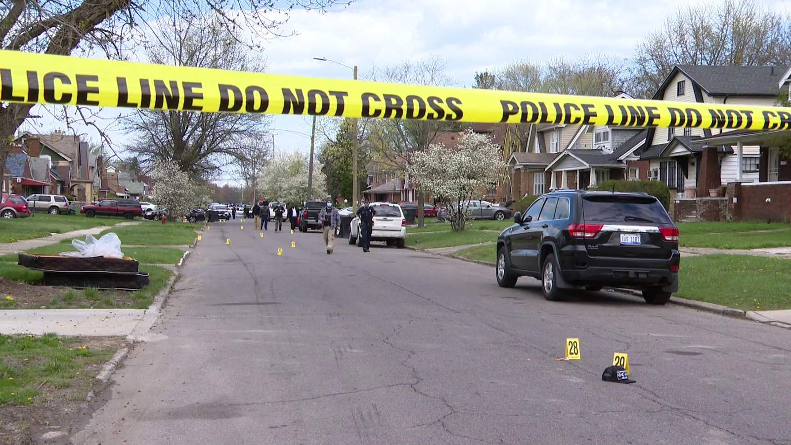 3 men shot by unknown person on Detroit’s east side