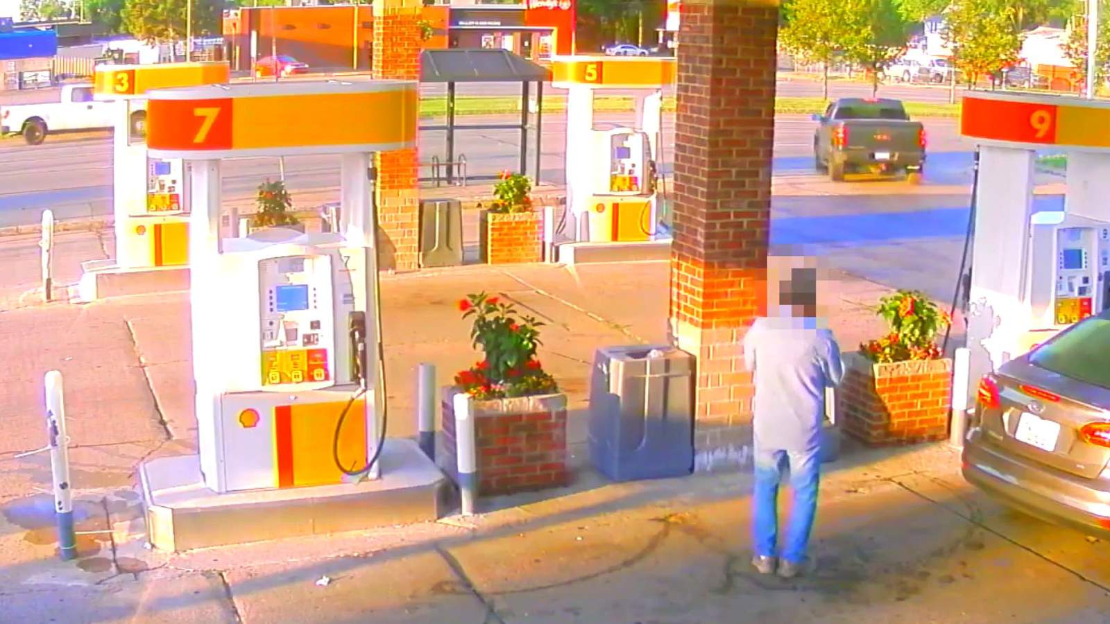 VIDEO: Man carjacked at Ferndale gas station