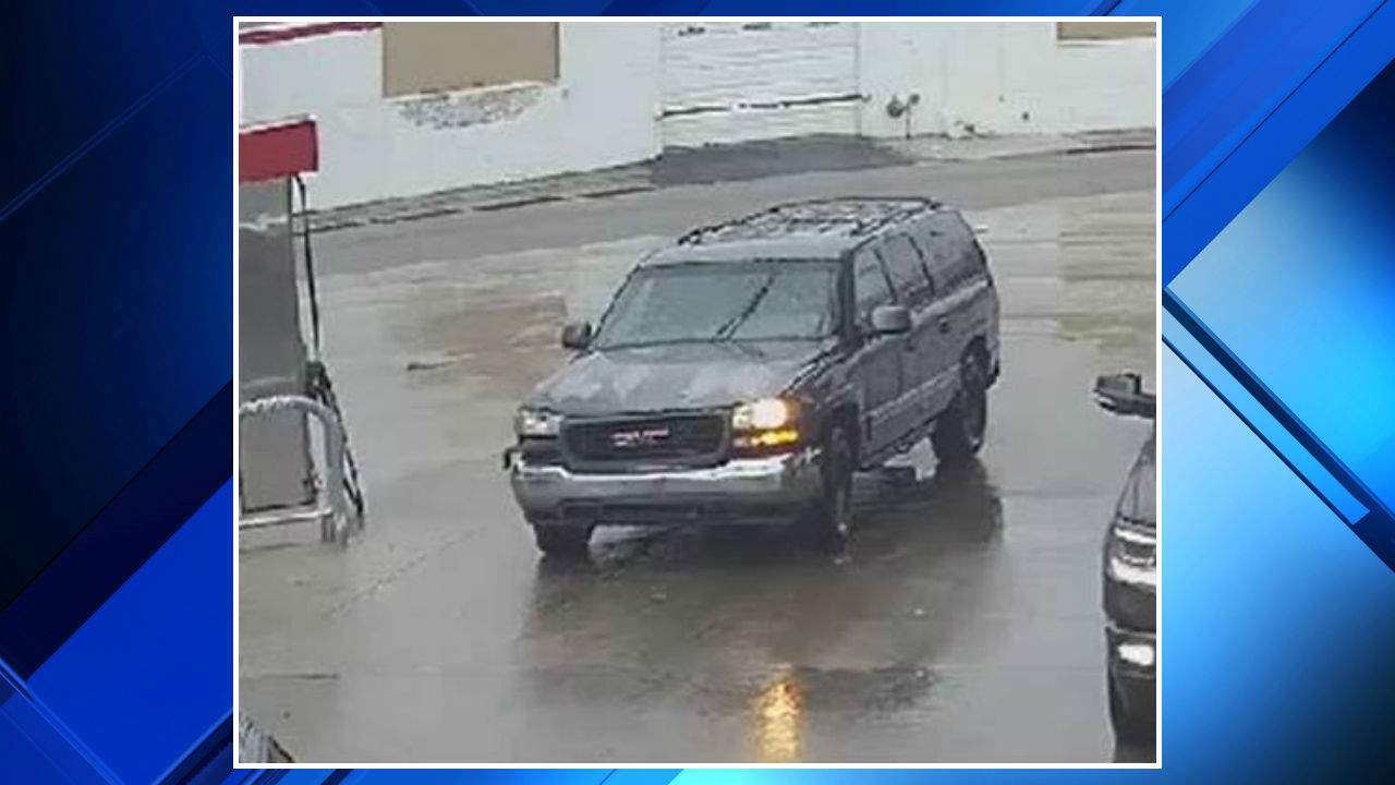 Officials search for driver of SUV that struck bicyclist on Michigan Avenue