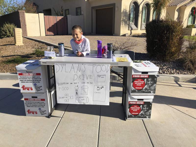 Arizona third-grader holds food drives to help in pandemic