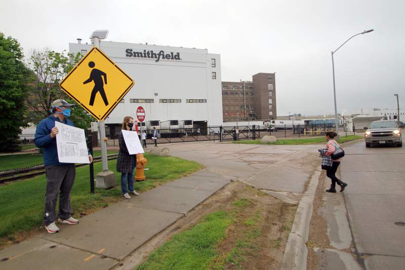 Union vote authorizes strike at South Dakota pork plant
