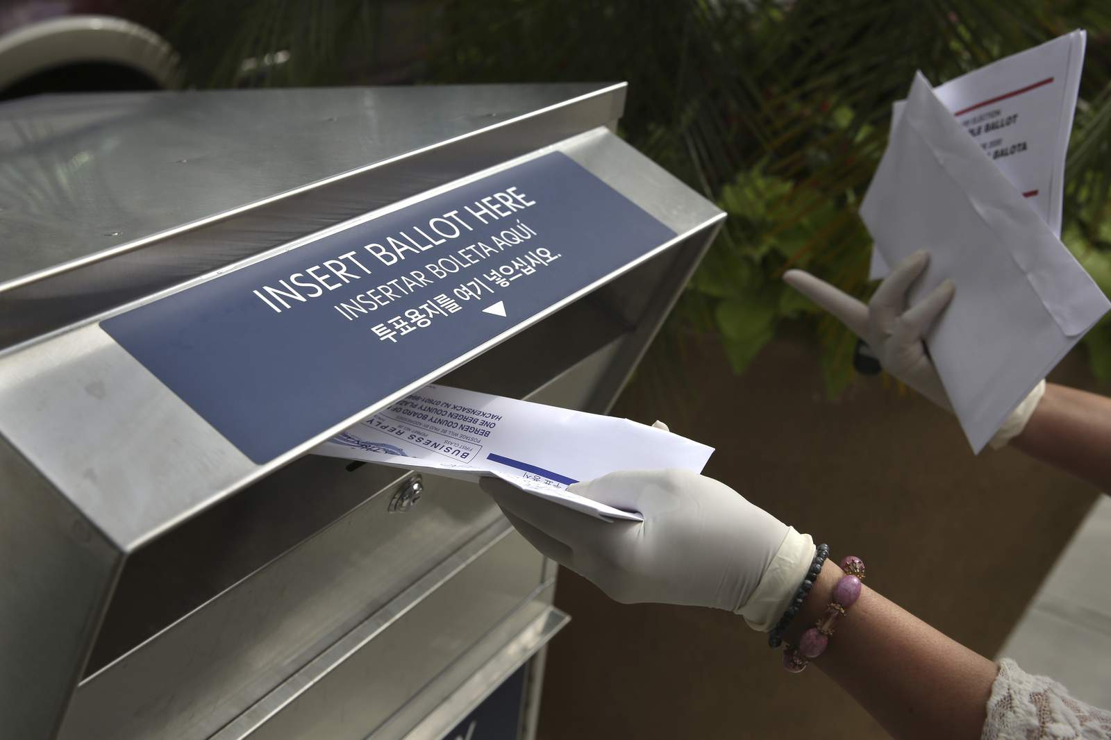 Voting absentee in 2020 election? How to find your Michigan drop box