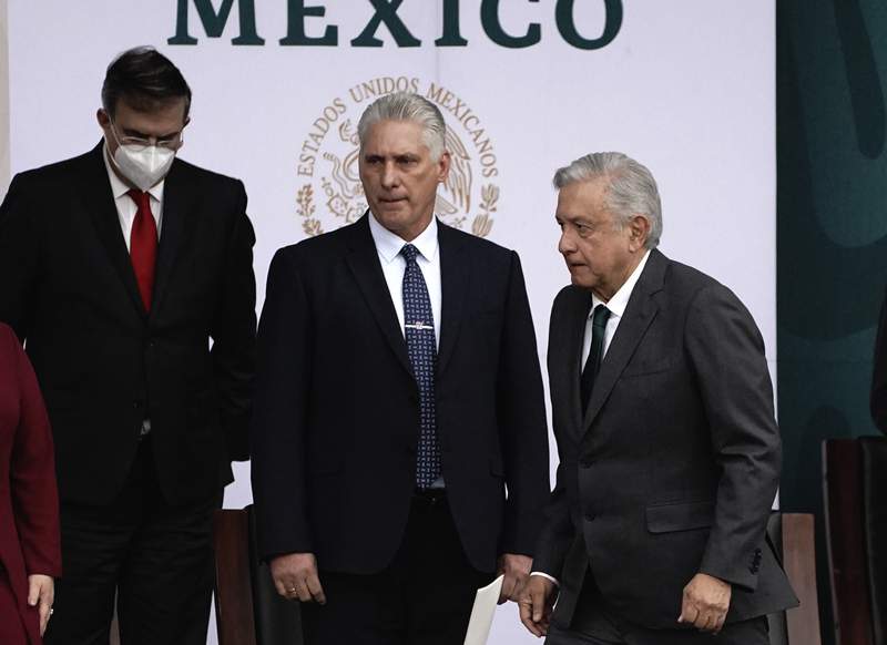 Mexico highlights Cuban leader's visit on Independence Day