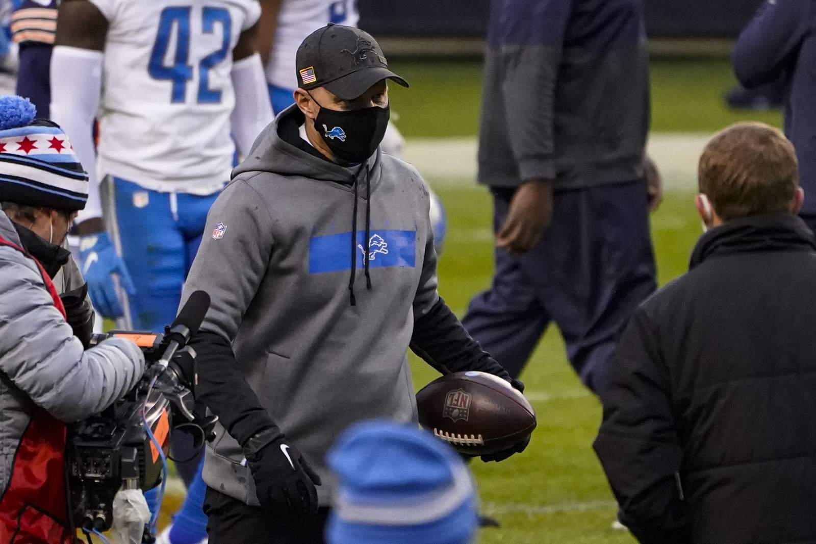 Lions' Bevell can't coach vs Bucs due to COVID protocols