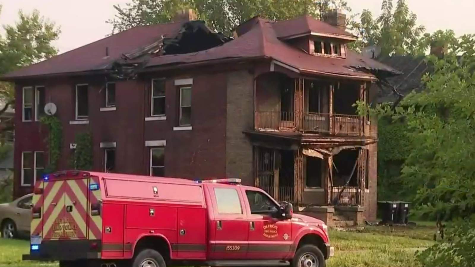 Medical examiner: 2 found dead in Detroit house fire suffered gunshot wounds