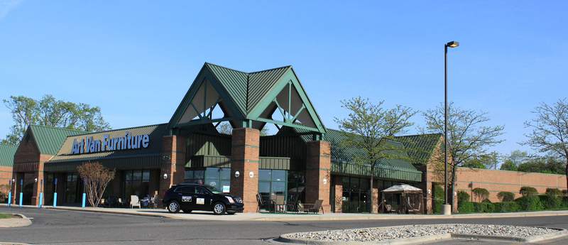 Art Van Furniture to close all stores; going-out-of-business sales