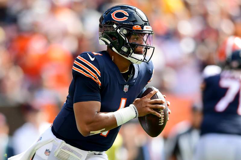 Bears say rookie QB Justin Fields will start against Lions
