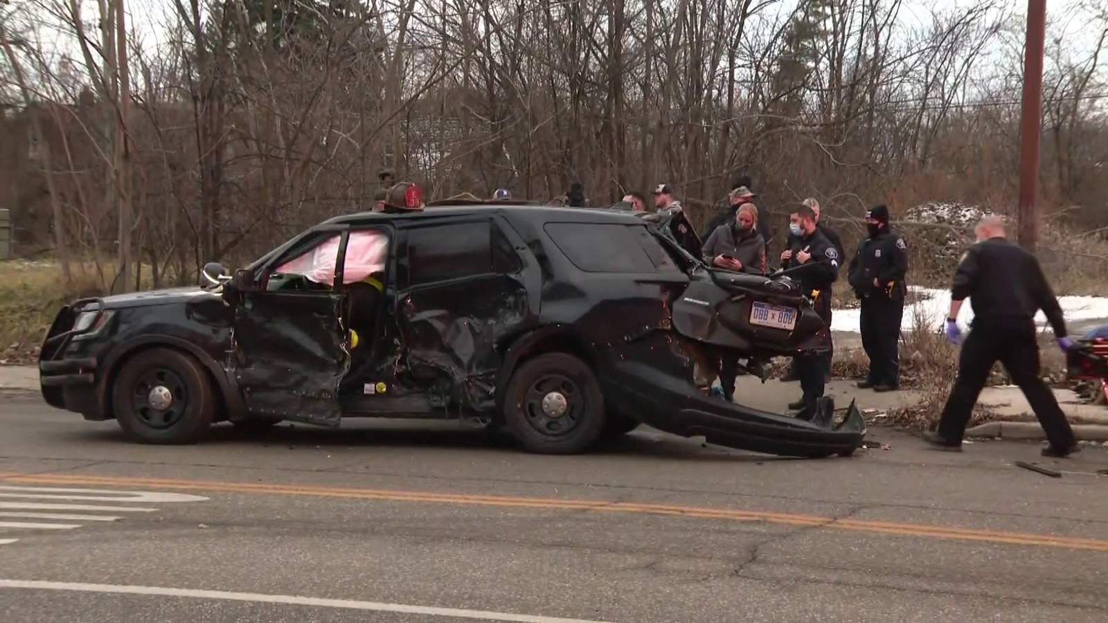 3 Detroit police officers among 4 hospitalized after crash at west-side intersection