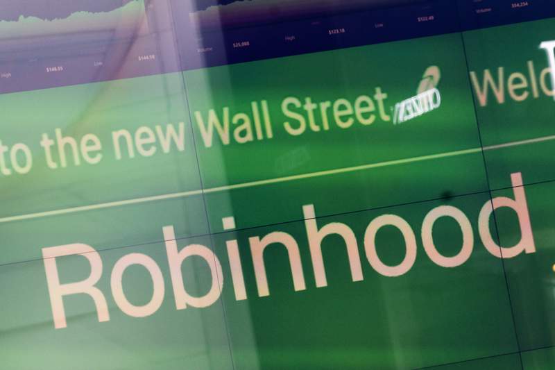 Robinhood discloses stock offering, shares down premarket