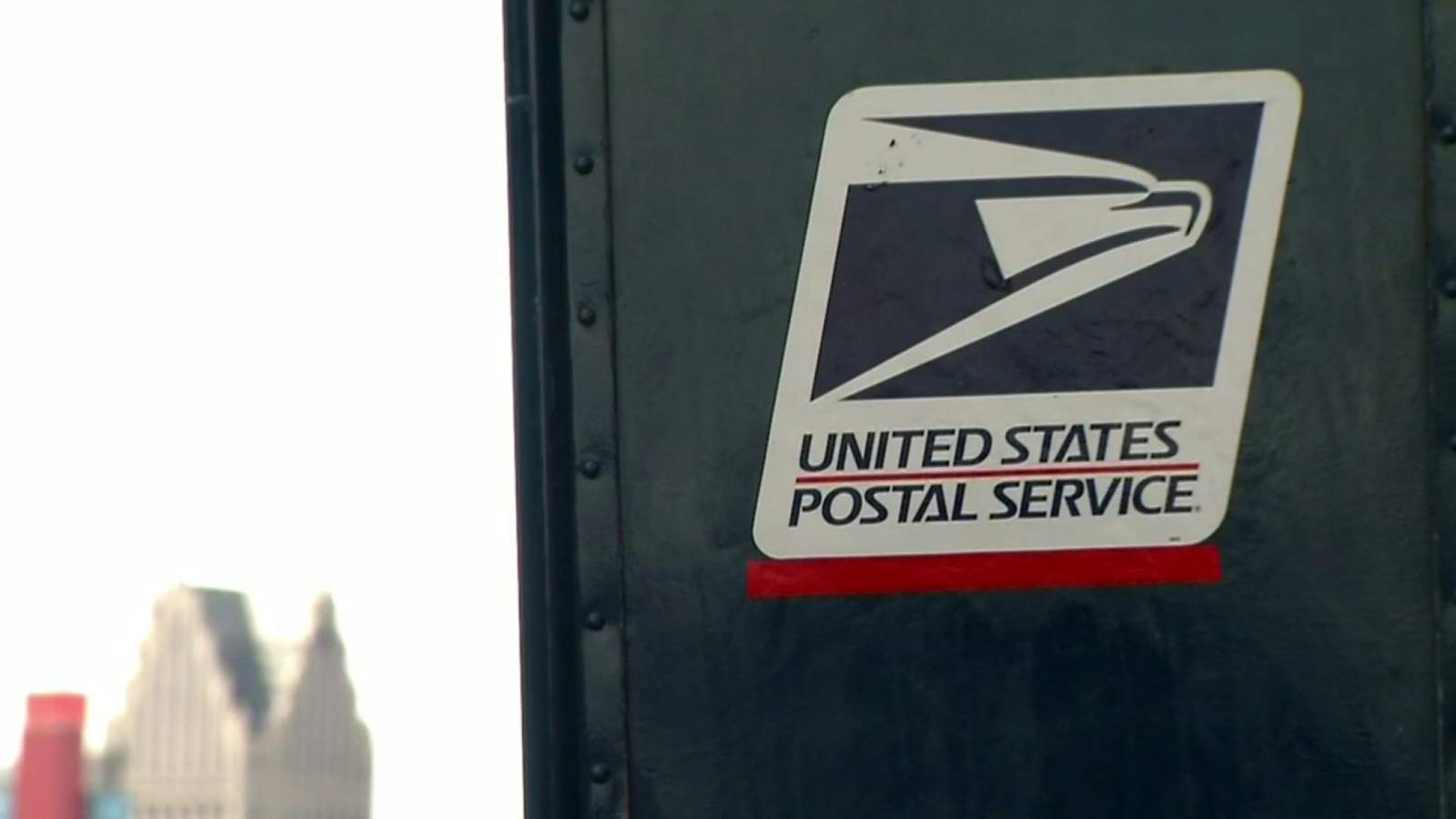 Metro Detroit still experiencing lengthy mail delays