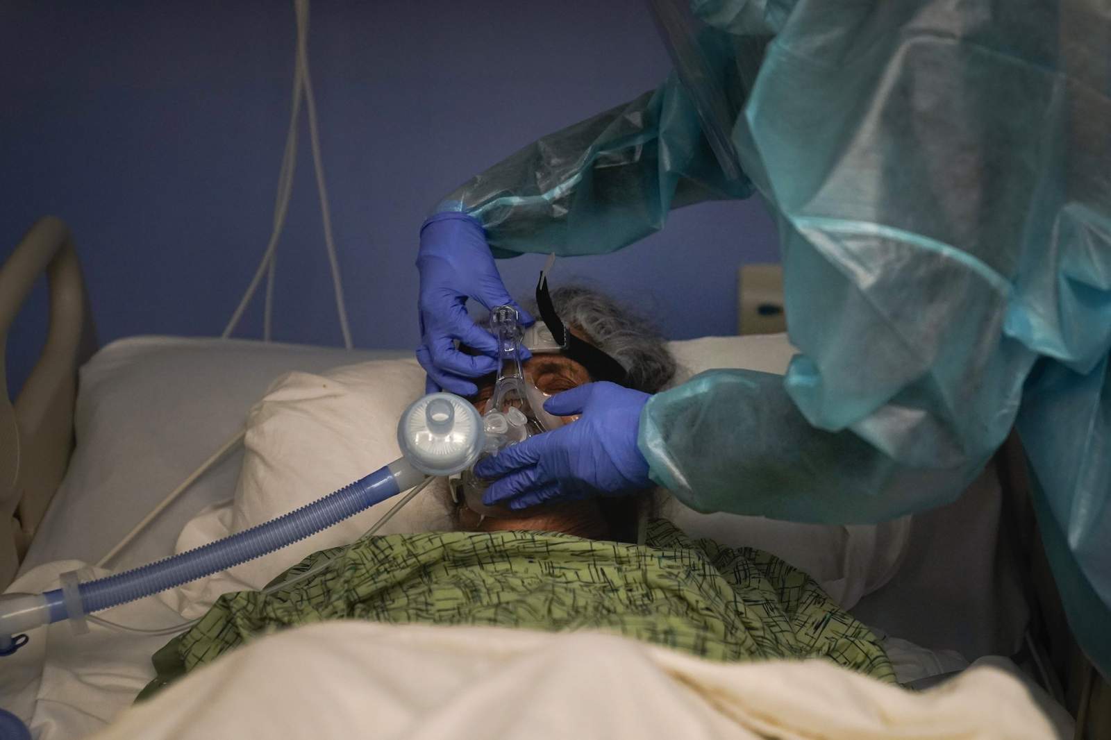 California virus deaths rocket higher as ICU space tightens