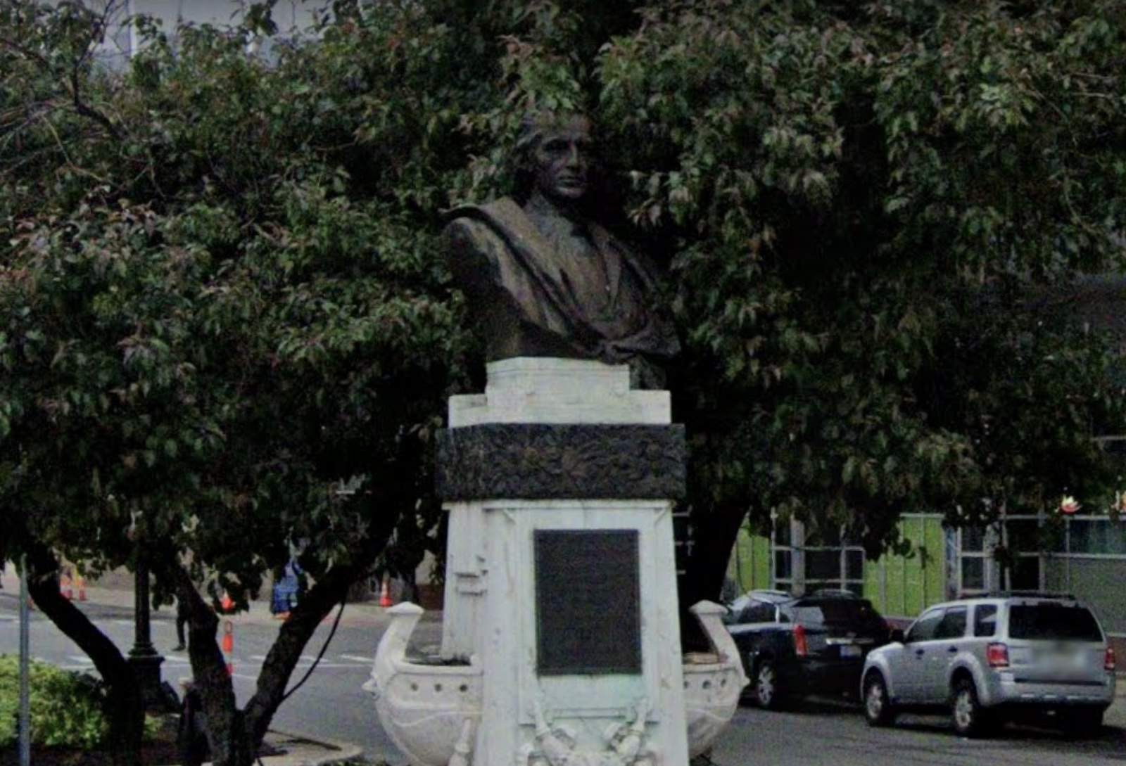 Detroit mayor orders removal of Christopher Columbus bust
