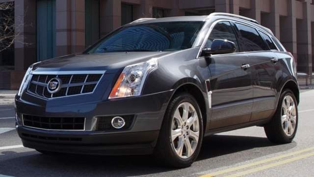 GM recalls 380K old SUVs; suspension problem can affect steering