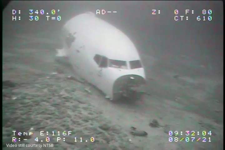 Air cargo company that ditched plane off Hawaii is grounded