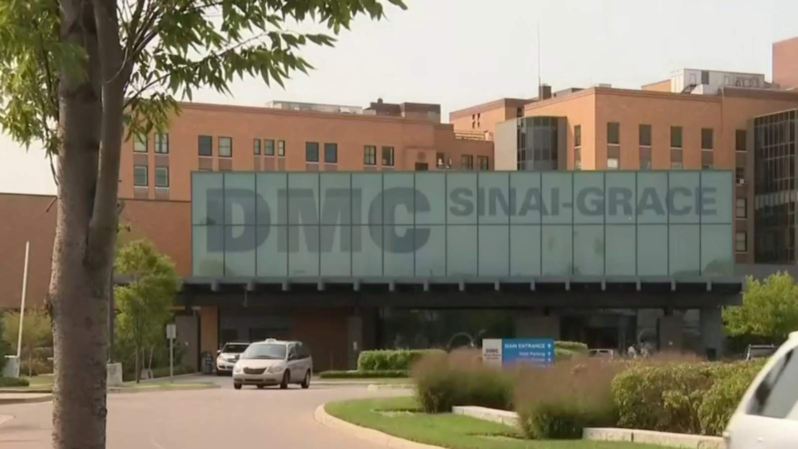Police searching for man who left newborn at Sinai-Grace Hospital, concerned about mother