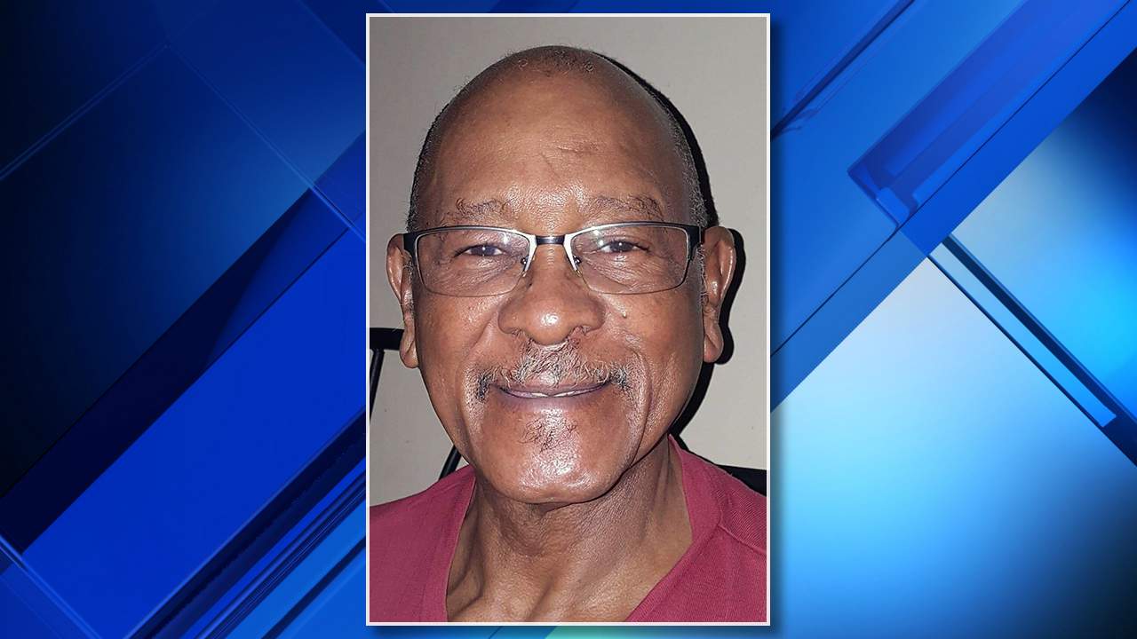 Detroit police seek missing 74-year-old man with dementia