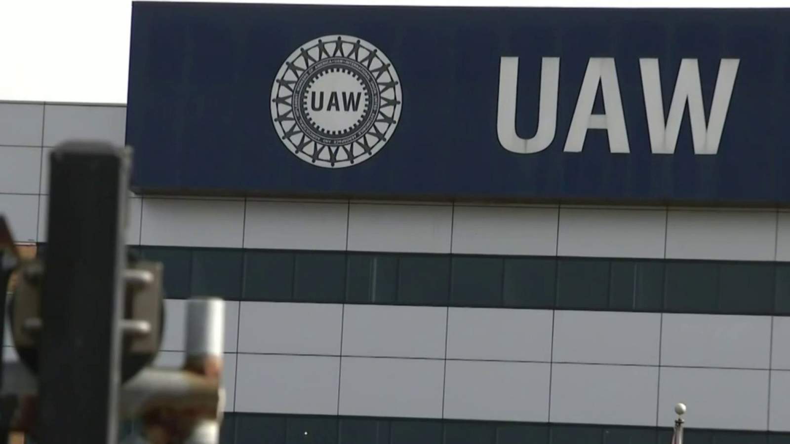 Federal judge approves consent decree for independent monitor to oversee UAW’s finances, operations