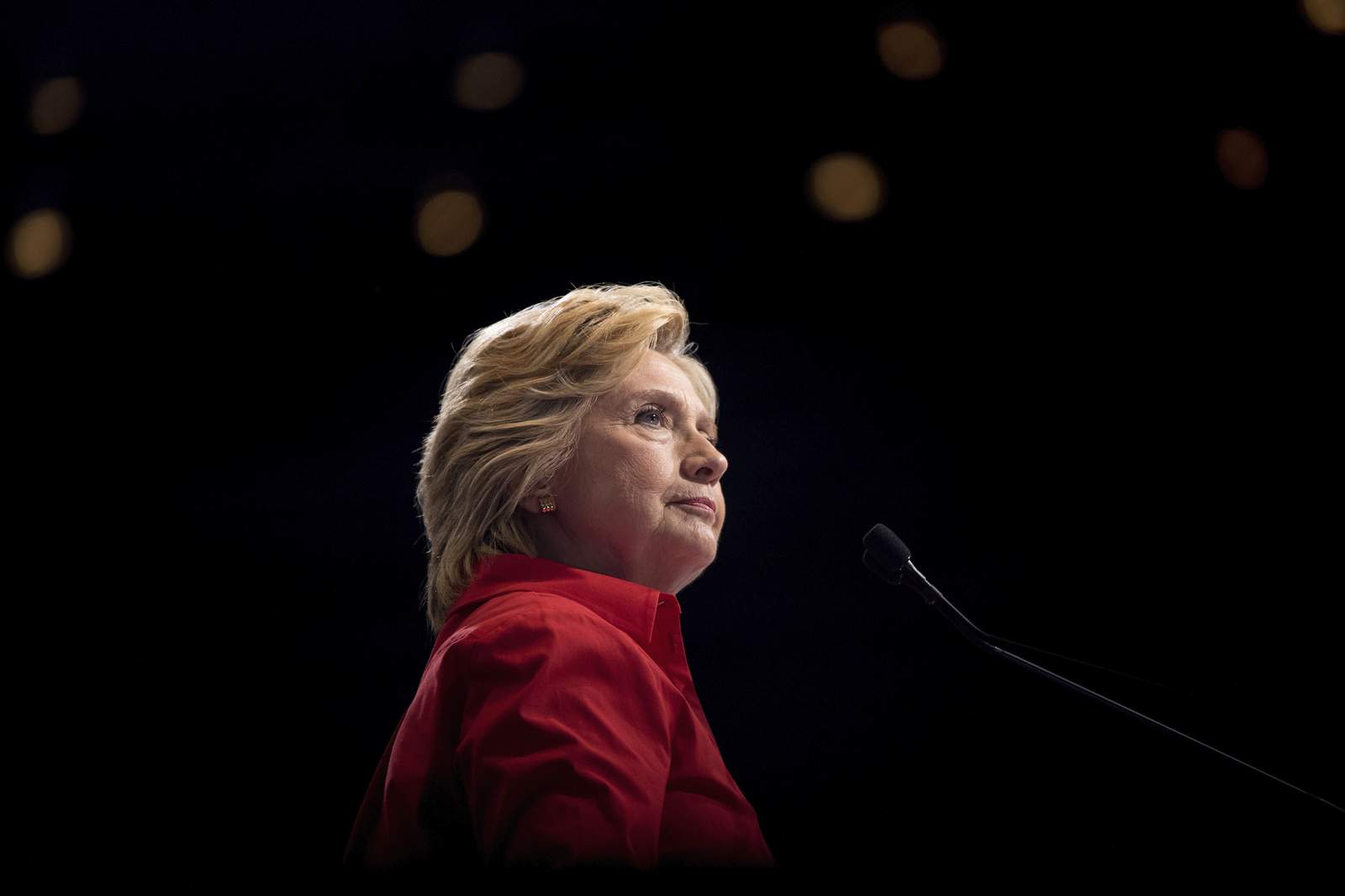 Hillary Clinton returns to DNC championing women in politics