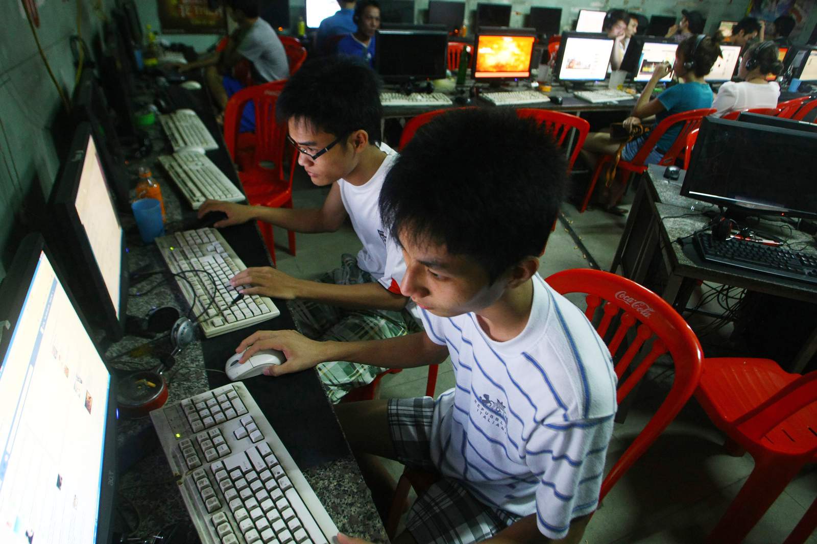 Amnesty International: Hackers attacking Vietnam dissidents