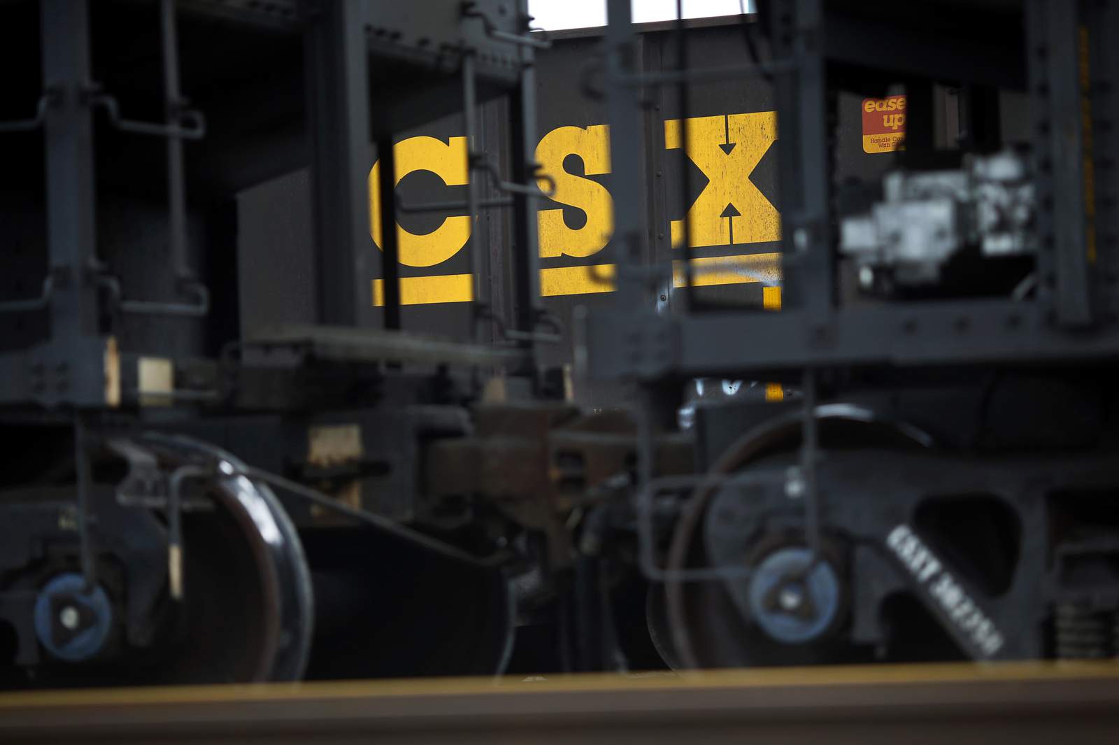 CSX profit falls 14% but railroad announces $5B buyback