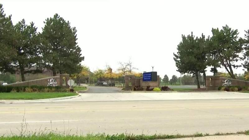 Nightside Report Oct. 5, 2021: Taylor mayor busted for more than $10K in unpaid bills at golf course; 2 men wearing GPS tethers arrested, suspected of carjacking 3 people at gunpoint in Detroit