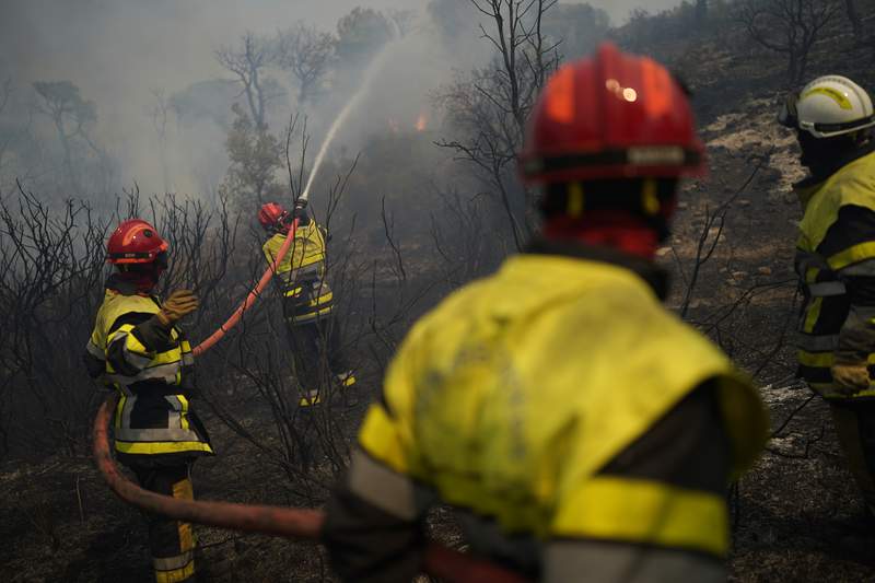 Thousands evacuated in French Riviera due to forest fire