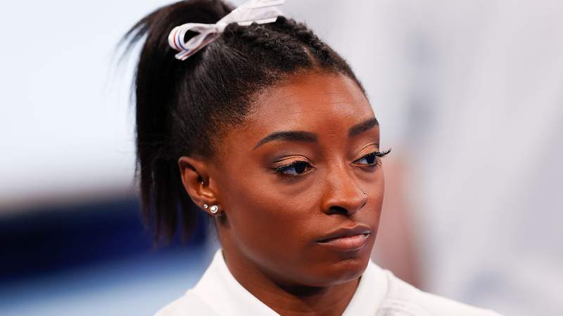Simone Biles withdraws from individual all-around final at Tokyo Olympics