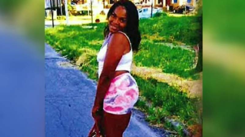 Family searching for 23-year-old Detroit woman missing since March 11