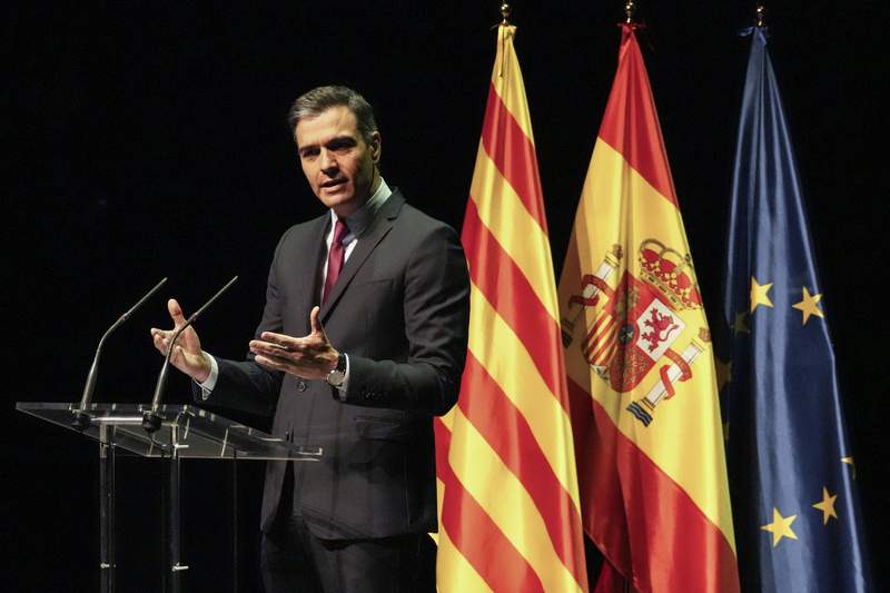 Spanish leader: 9 Catalan separatists will receive pardons