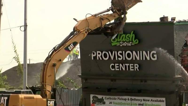 Stash Detroit dispensary employees watch as business is demolished after mysterious underground incident