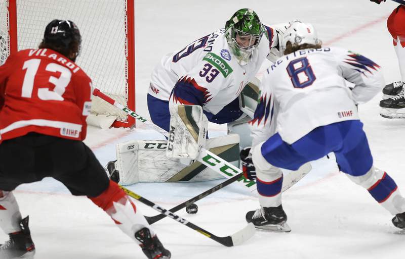 Canada wins; Britain has 1st regulation victory since 1962