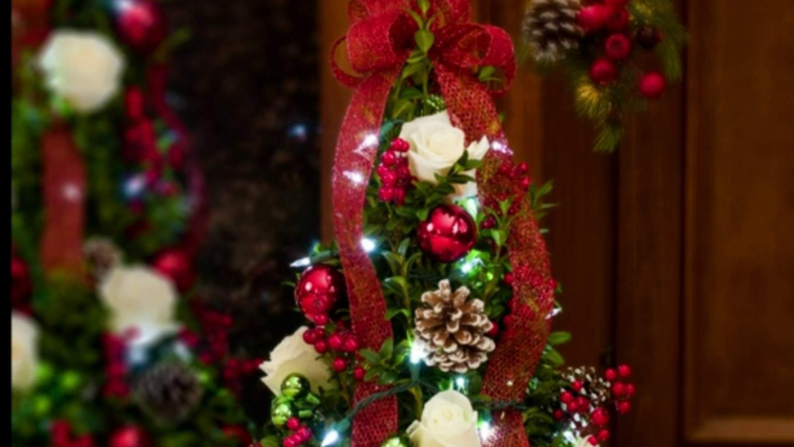 How to make your home merry and bright with a beautiful floral arrangement