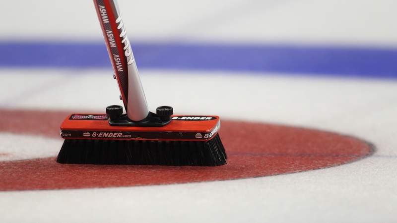 U.S. Mixed Doubles Curling Trials Day 1: Hamiltons take down Shuster/Christensen early