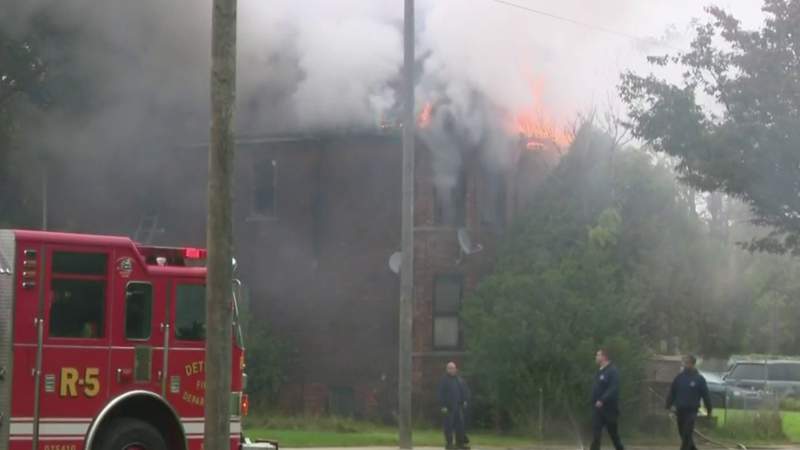 69-year-old man dies in house fire on Detroit’s east side
