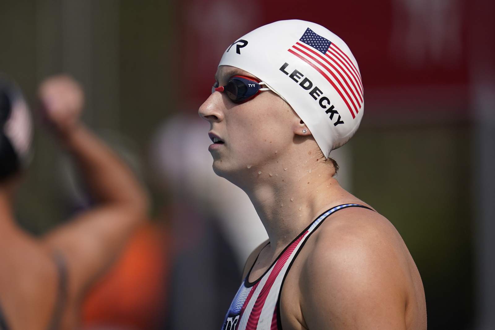Ledecky dominates 1,500 freestyle at California meet