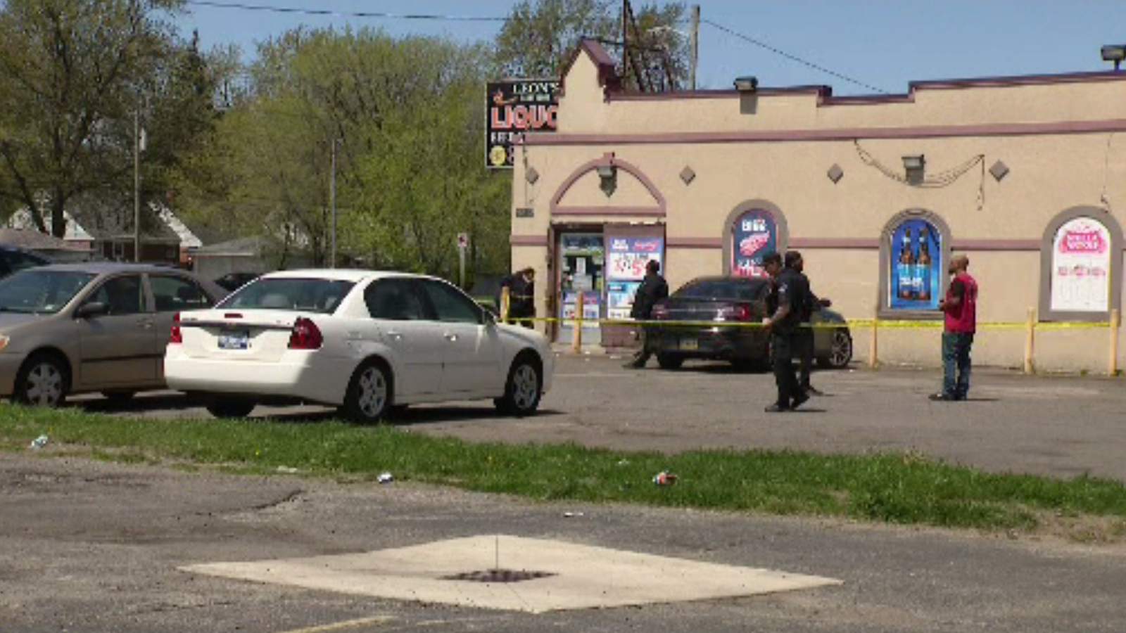 Man shot during argument while walking into Inkster liquor store