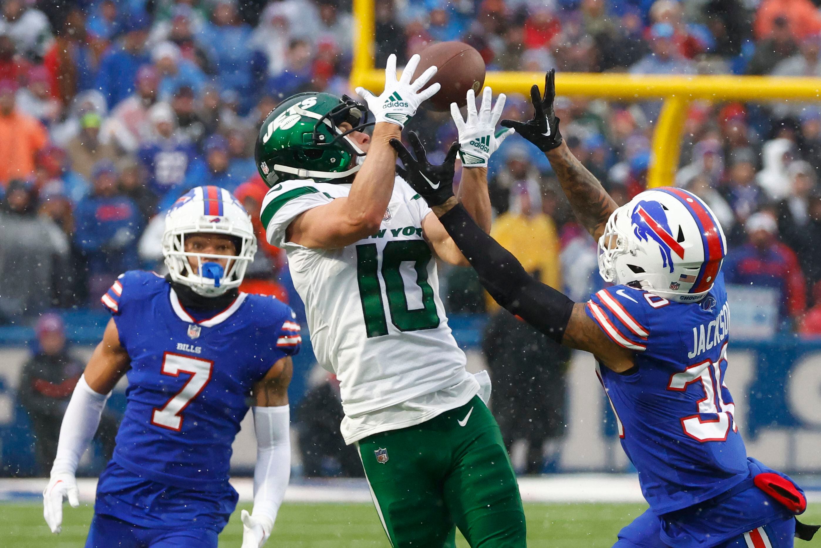 AFC-leading Bills overcome elements, beat White, Jets 20-12 - The San Diego  Union-Tribune